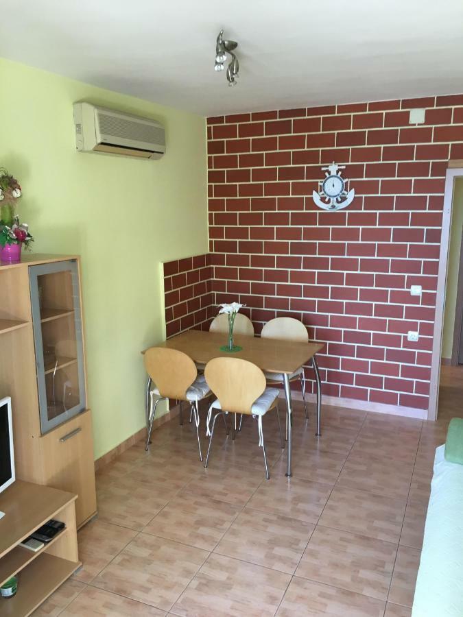 Apartman Tatjana Apartment Podgora Exterior foto